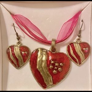 Metal heart necklace and earrings RED